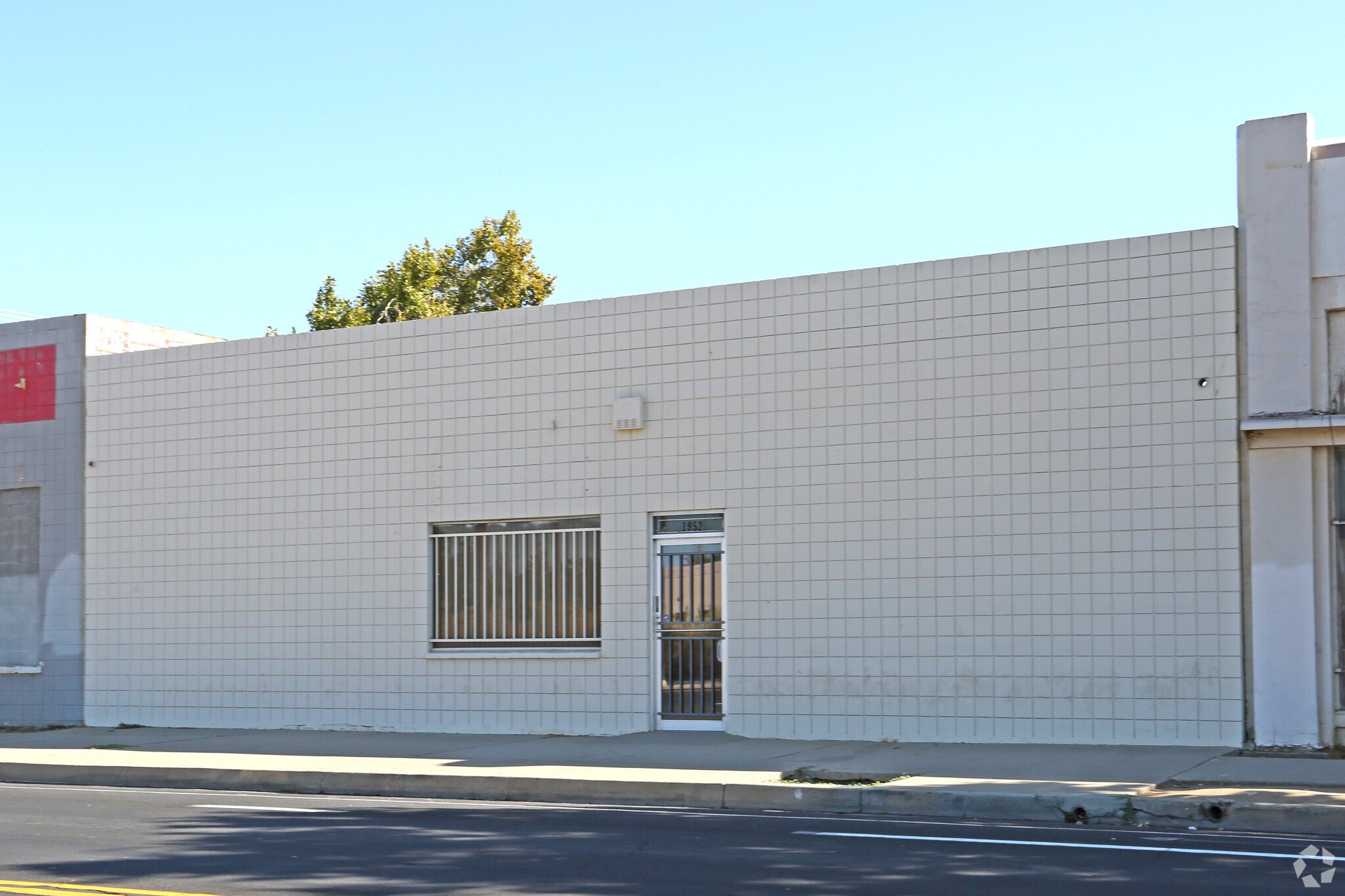 1952 H St, Fresno, CA for lease Primary Photo- Image 1 of 23