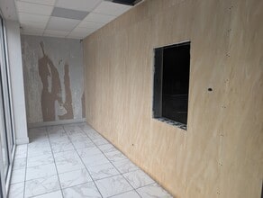 728 Monroe Dr NE, Atlanta, GA à louer Hall d’entrée- Image 2 de 7