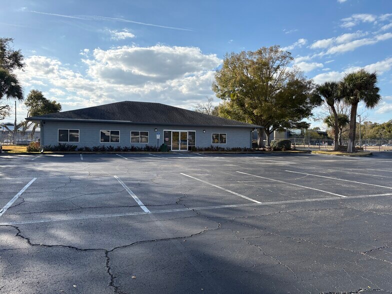 3450 Forsyth Rd, Winter Park, FL à louer - Photo du bâtiment - Image 2 de 10