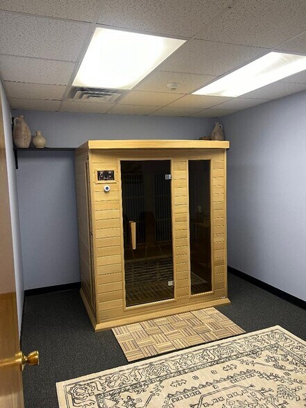 111 E Pennsylvania Blvd, Feasterville Trevose, PA à vendre - Photo du bâtiment - Image 3 de 7