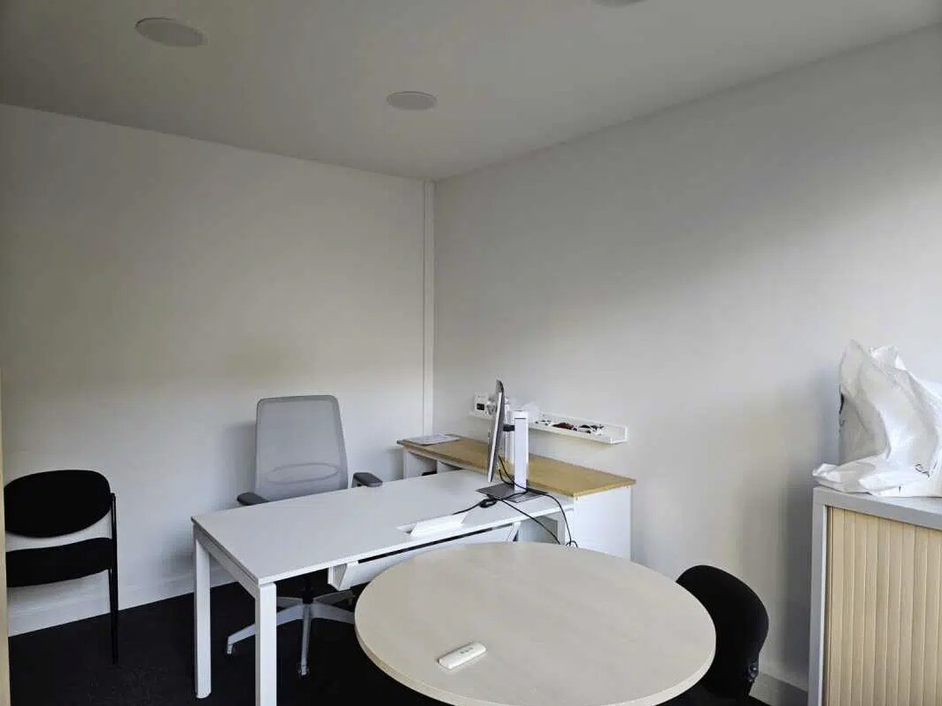 Office in Boulogne-Billancourt for lease Interior Photo- Image 1 of 10