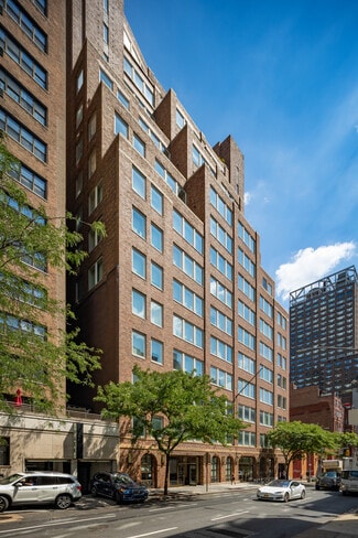 Plus de détails pour 305-311 E 63rd St, New York, NY - Bureau/Médical à louer