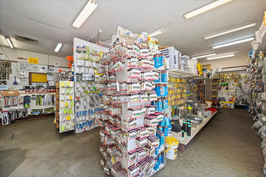 6797 W Lakeshore Dr, Port Clinton, OH for sale - Building Photo - Image 2 of 30