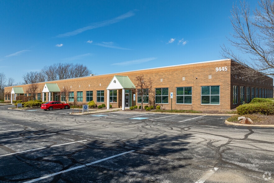 9445 Rockside Rd, Valley View, OH for lease - Primary Photo - Image 1 of 5