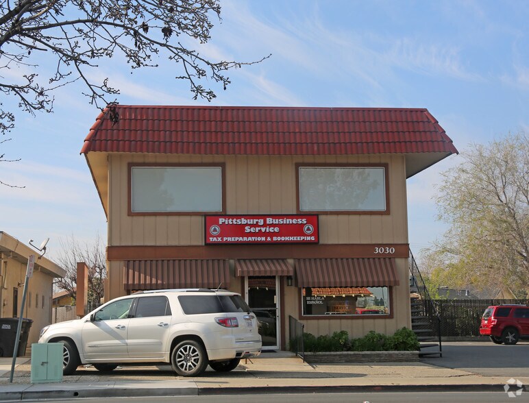 3030 Railroad Ave, Pittsburg, CA for lease - Building Photo - Image 2 of 2