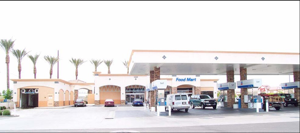 1990 S Alma School Rd, Chandler, AZ à louer - Photo du bâtiment - Image 2 de 3