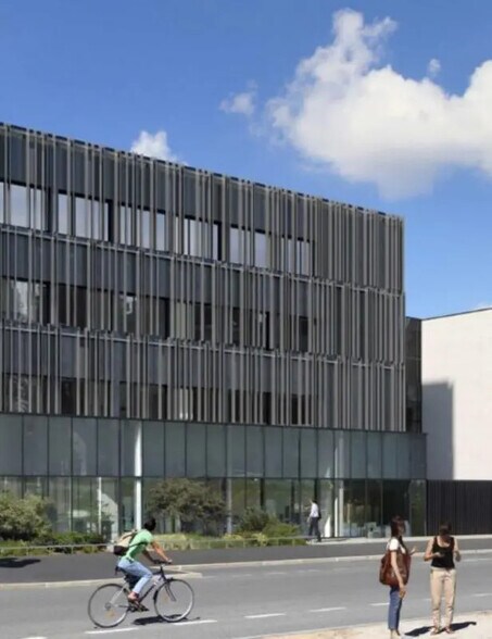 Bureau dans Nantes à vendre - Photo du bâtiment - Image 2 de 13