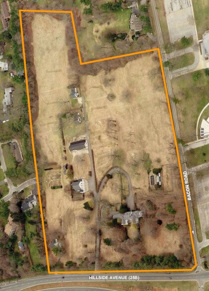 25 Hillside Ave, Old Westbury, NY à vendre - Photo du bâtiment - Image 1 de 2