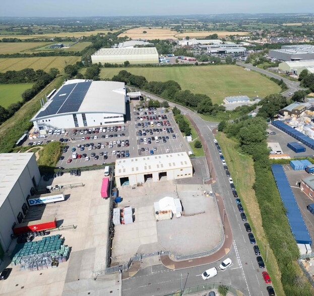 Swift Way, Melksham for sale - Building Photo - Image 2 of 4