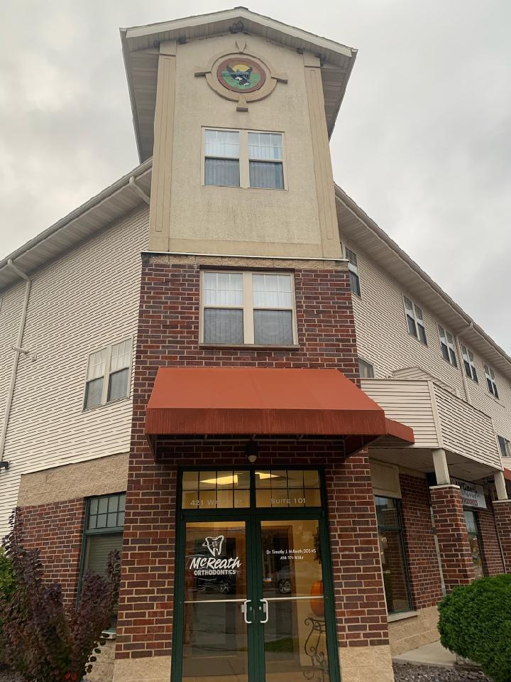 421-431 Water St, Prairie Du Sac, WI for lease Building Photo- Image 1 of 8