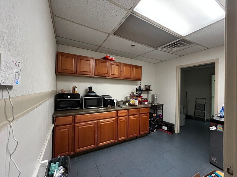 325 Jay St, Coldwater, MI à louer - Photo du bâtiment - Image 3 de 34