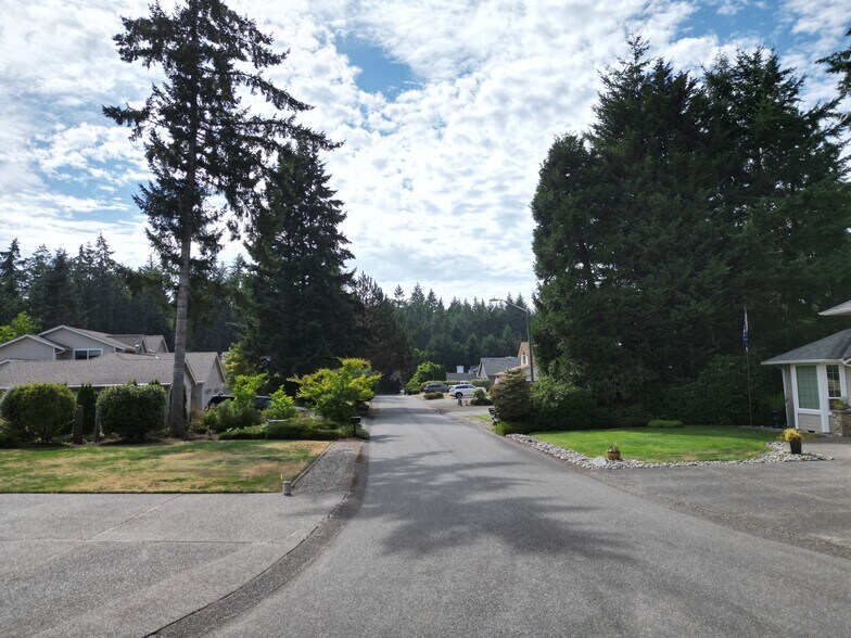 2430 SE Celebrity Ct, Port Orchard, WA à vendre - Photo du bâtiment - Image 3 de 8