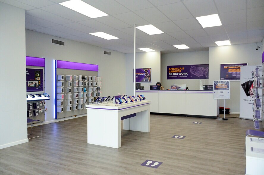 361 S Commercial St, Aransas Pass, TX à louer - Photo du bâtiment - Image 2 de 31