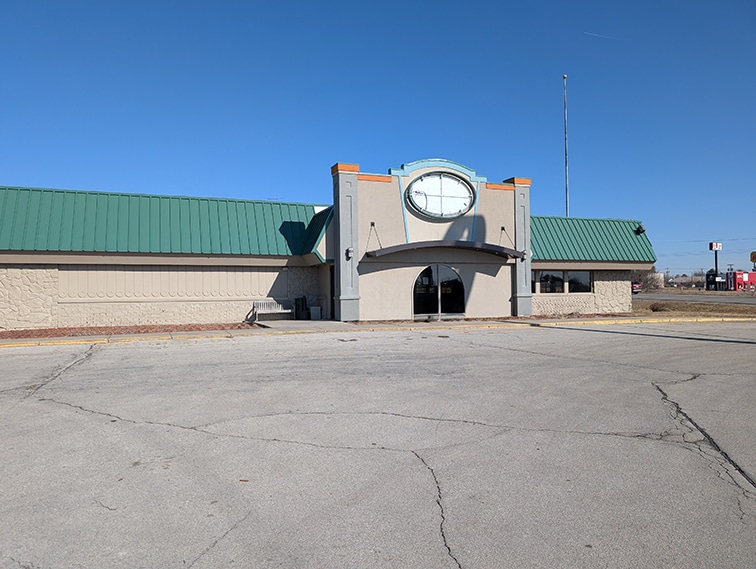1505 W 19th St S, Newton, IA for lease Primary Photo- Image 1 of 6