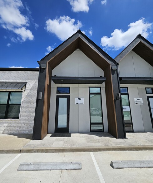 1325 Main St, Katy, TX for sale - Primary Photo - Image 1 of 12