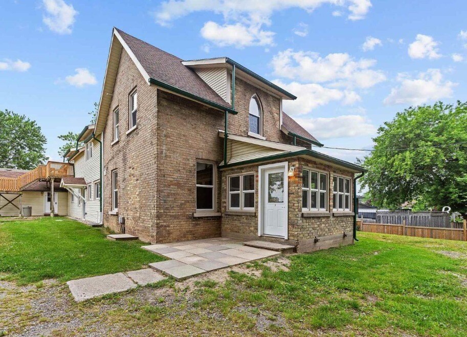 50 Fairview Av, St Thomas, ON à vendre Photo principale- Image 1 de 2