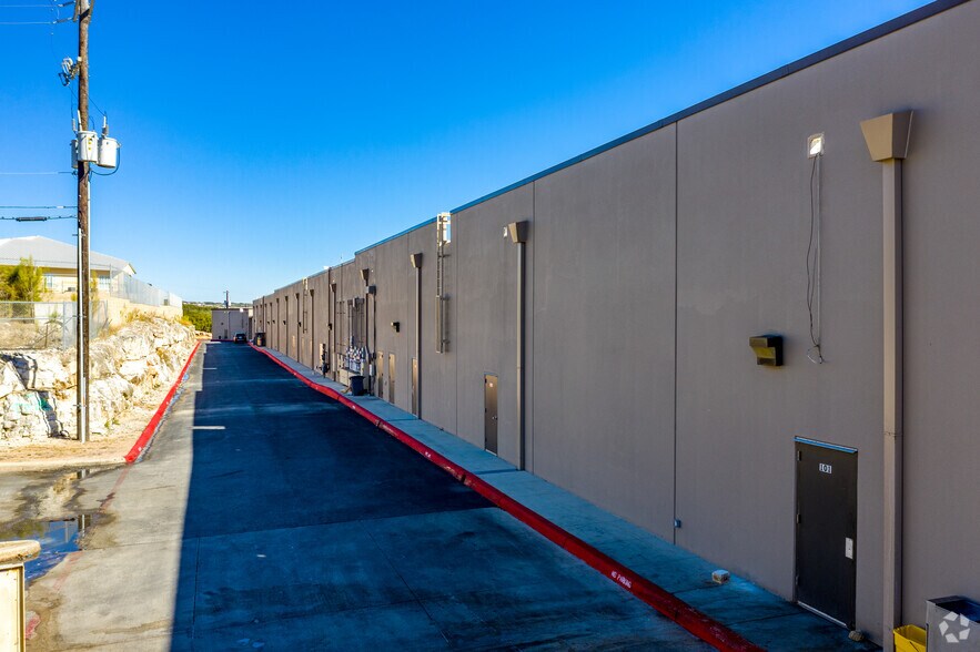 3111 TPC Pky, San Antonio, TX à louer - Photo du bâtiment - Image 3 de 4