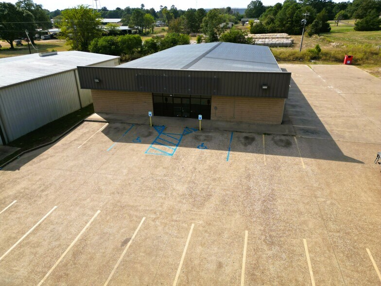 907 US Highway 287 N, Grapeland, TX à vendre - Photo du bâtiment - Image 2 de 10