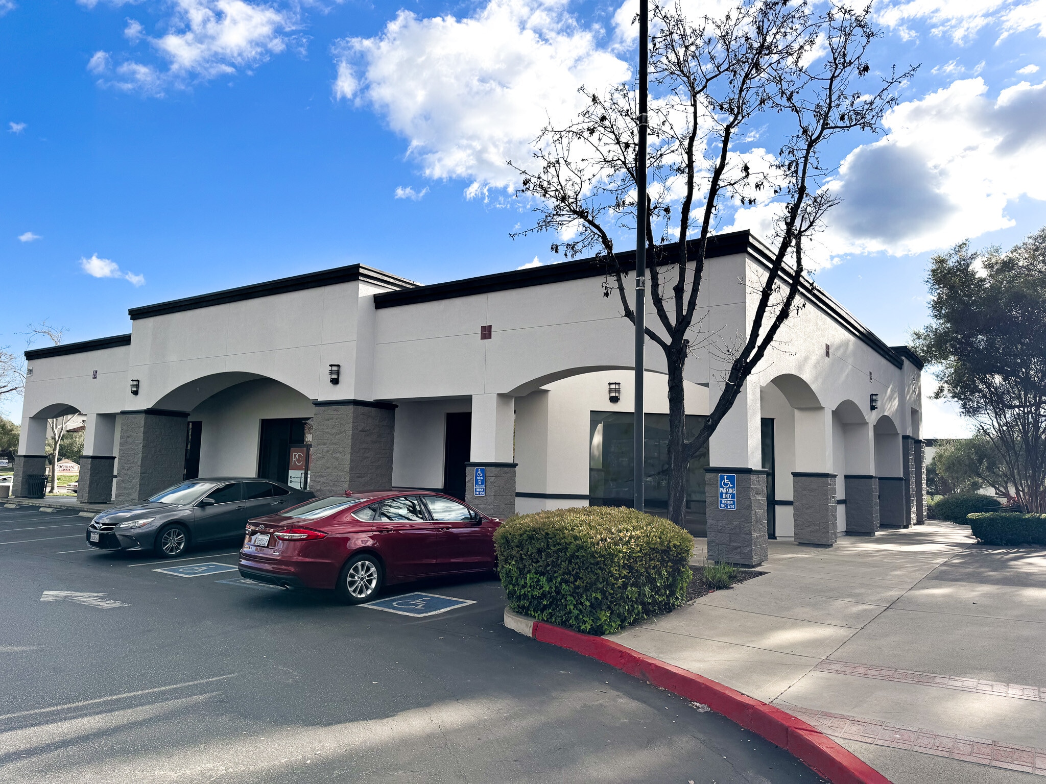 102-164 Cochrane Rd, Morgan Hill, CA à louer Photo intérieure- Image 1 de 2