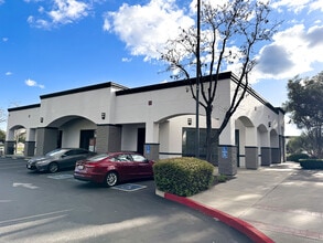 102-164 Cochrane Rd, Morgan Hill, CA à louer Photo intérieure- Image 1 de 2