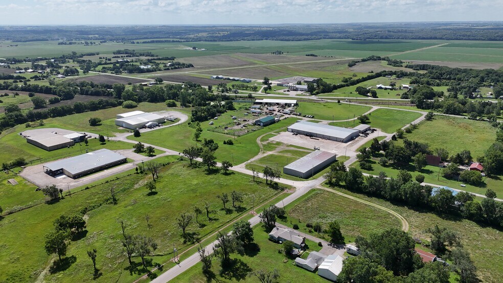 206 S Catalpa St, Garnett, KS à vendre - Aérien - Image 3 de 13