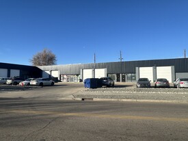 2101 S Platte River Dr, Denver CO - Entrepôt