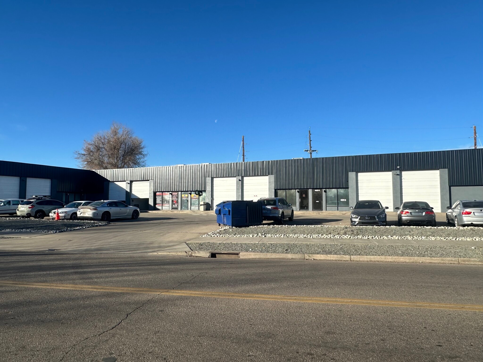 2101 S Platte River Dr, Denver, CO for lease Building Photo- Image 1 of 23