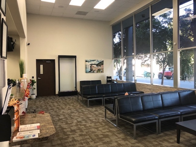 414 4th St, Woodland, CA for lease - Interior Photo - Image 2 of 6