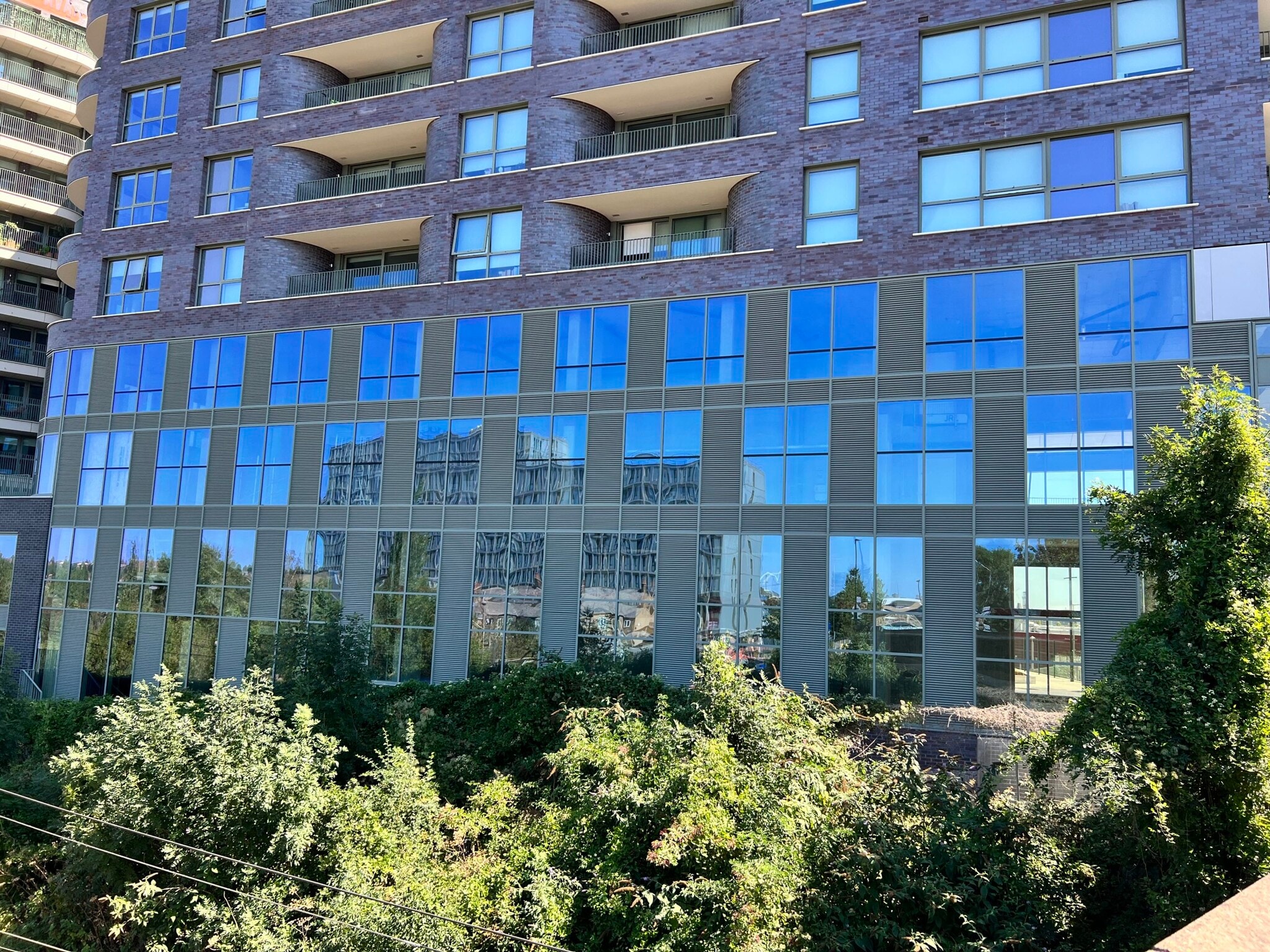 Old Oak Common Ln, Londres à louer Photo du bâtiment- Image 1 de 11