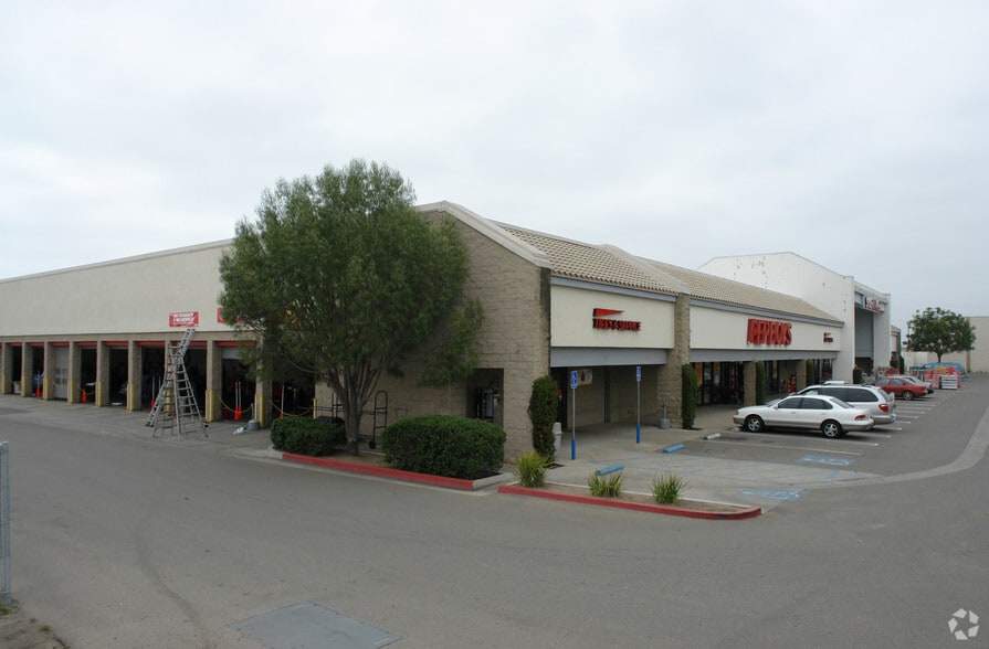 1711-1723 S Broadway Dr, Santa Maria, CA à louer - Photo du bâtiment - Image 3 de 9