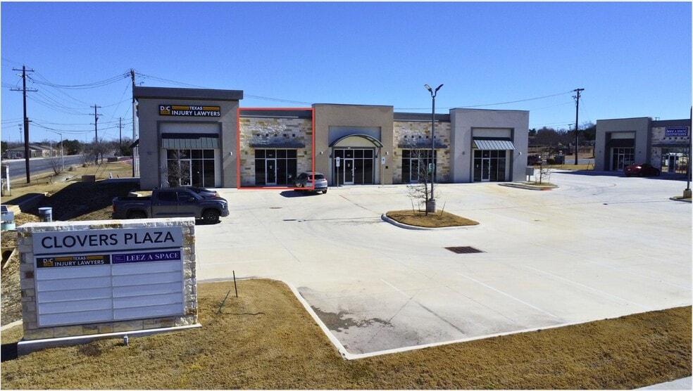 700 W New Hope Dr, Cedar Park, TX for lease - Building Photo - Image 1 of 8