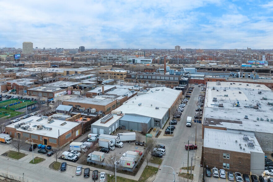 1427-1455 W Willow St, Chicago, IL for lease - Aerial - Image 2 of 7