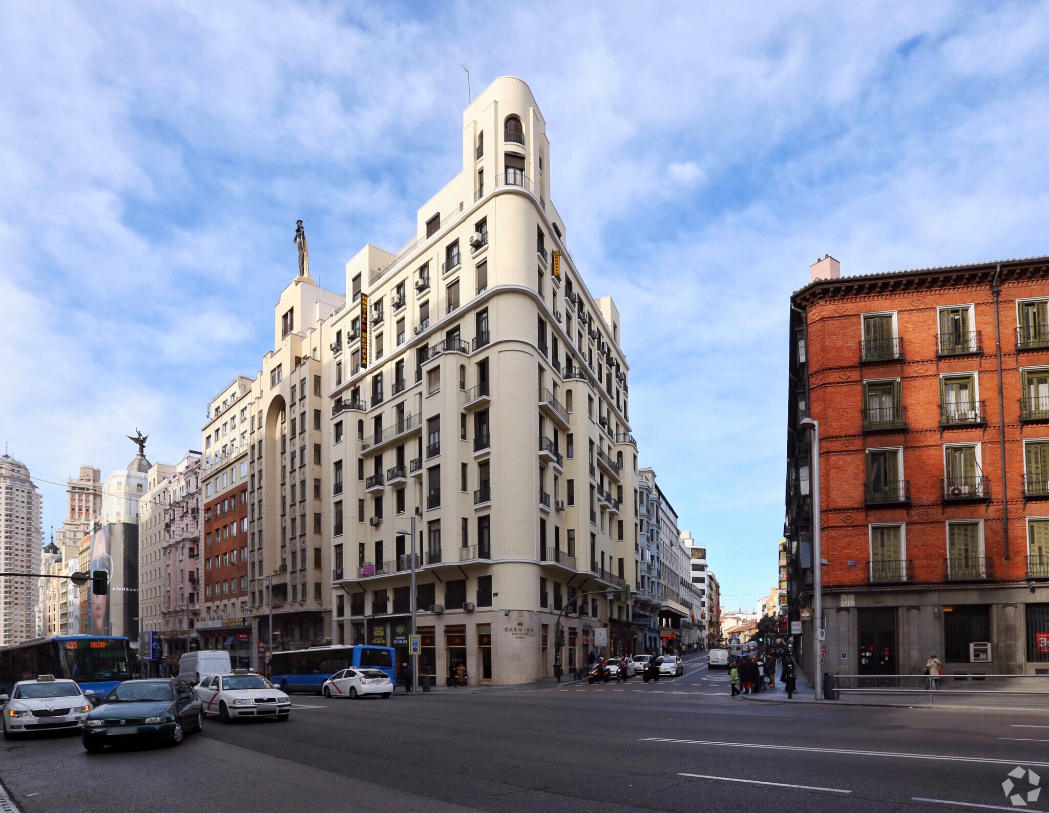 Multifamily in Madrid, Madrid for sale Primary Photo- Image 1 of 5