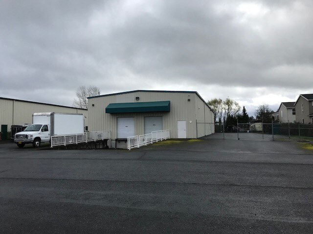 3030 SE 59th Ct, Hillsboro, OR à louer - Photo du bâtiment - Image 3 de 11