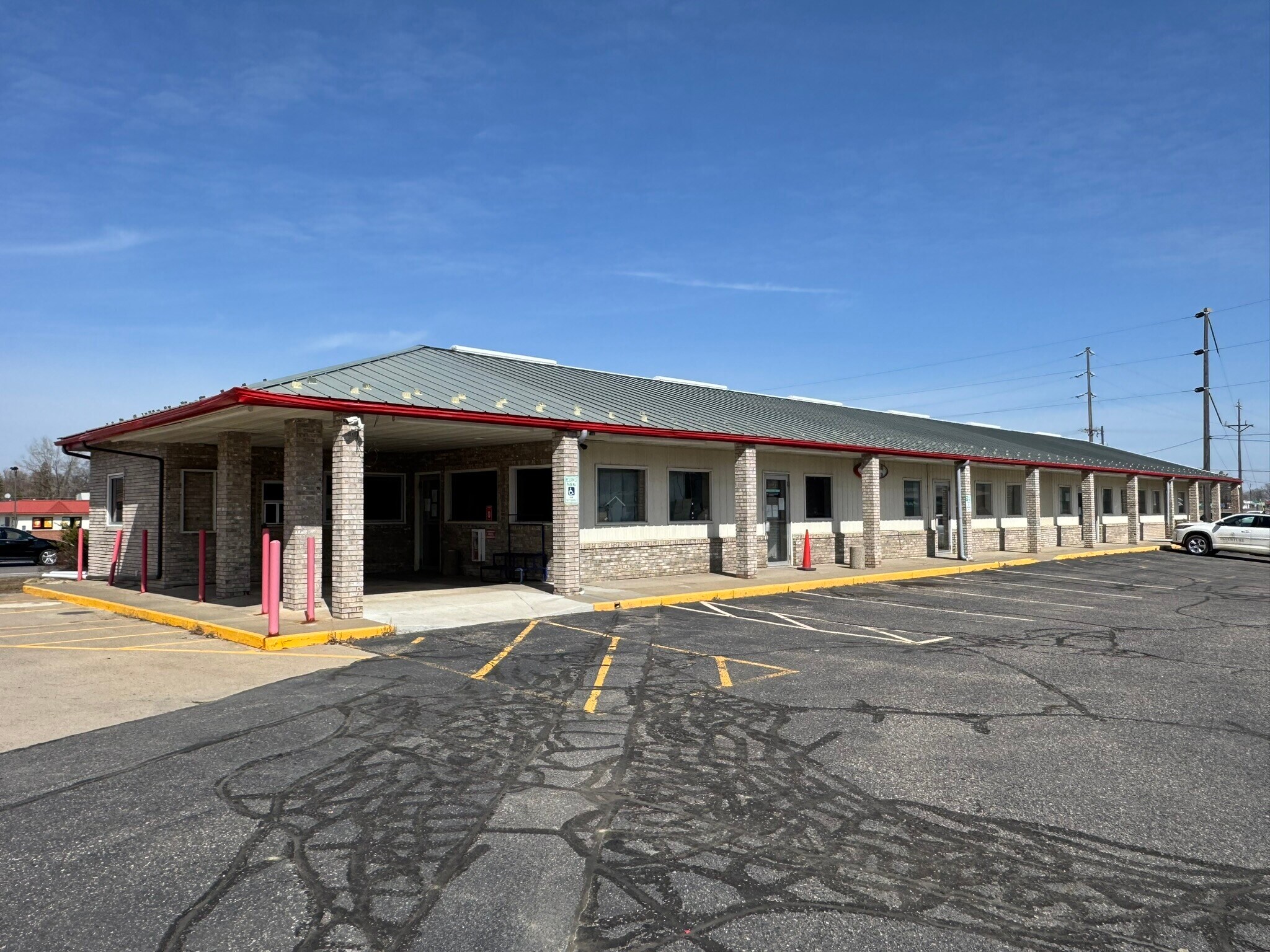 27 W Birch St, Saint Joseph, MN for lease Building Photo- Image 1 of 3