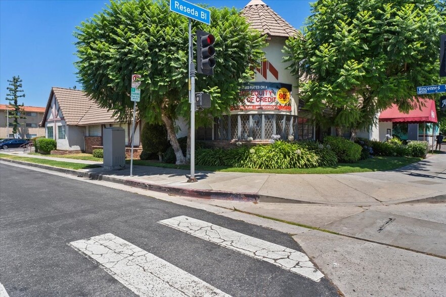 9401 Reseda Blvd, Northridge, CA for sale - Building Photo - Image 2 of 12