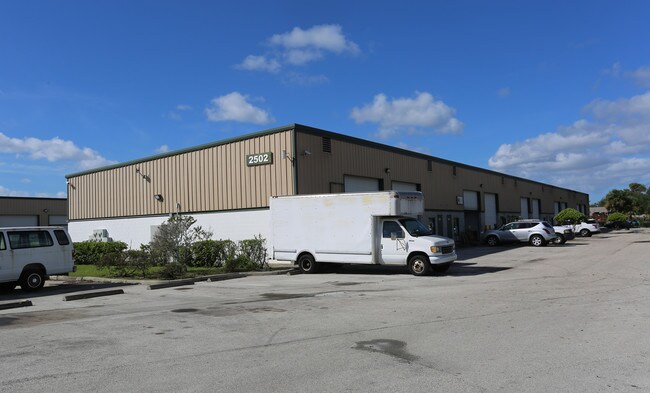 Plus de détails pour 2516 JMT Industrial Dr, Apopka, FL - Industriel à louer