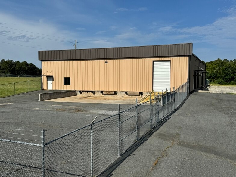 628 Industrial Park Rd, Roberta, GA for sale - Primary Photo - Image 1 of 27