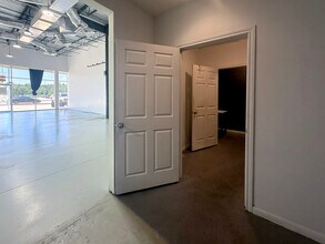 11501 N Sam Houston Pky E, Humble, TX for lease Interior Photo- Image 1 of 4