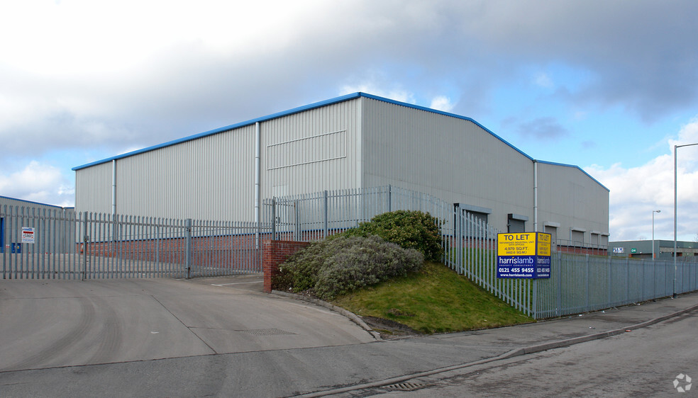 East Acre, Willenhall for lease - Building Photo - Image 2 of 3