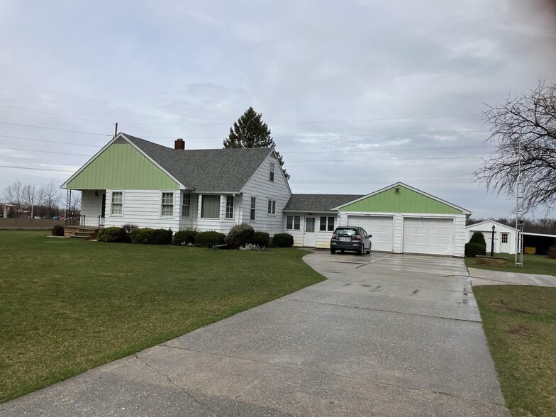 9555 Birch Run Rd, Birch Run, MI for sale - Primary Photo - Image 1 of 2