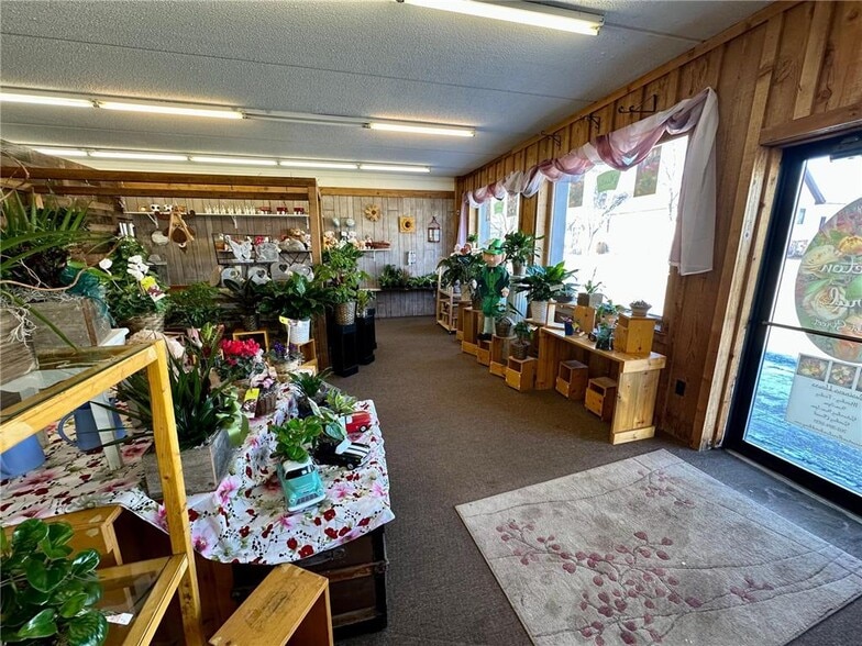 605 1st St, Princeton, MN à vendre - Hall d’entrée - Image 3 de 16