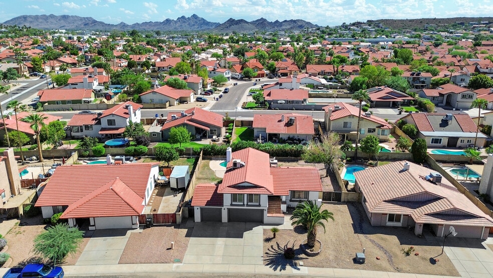 1927 E Crocus Dr, Phoenix, AZ for sale - Building Photo - Image 3 of 47