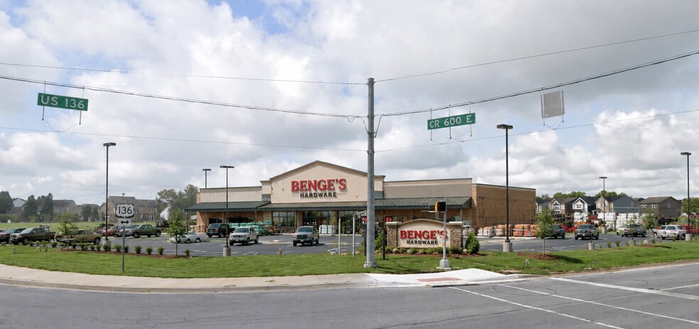 1665 W Northfield Dr, Brownsburg, IN for lease - Primary Photo - Image 1 of 3