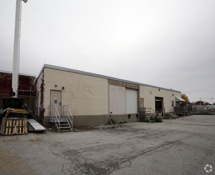 450 S Service Rd W, Oakville, ON for lease - Building Photo - Image 2 of 3