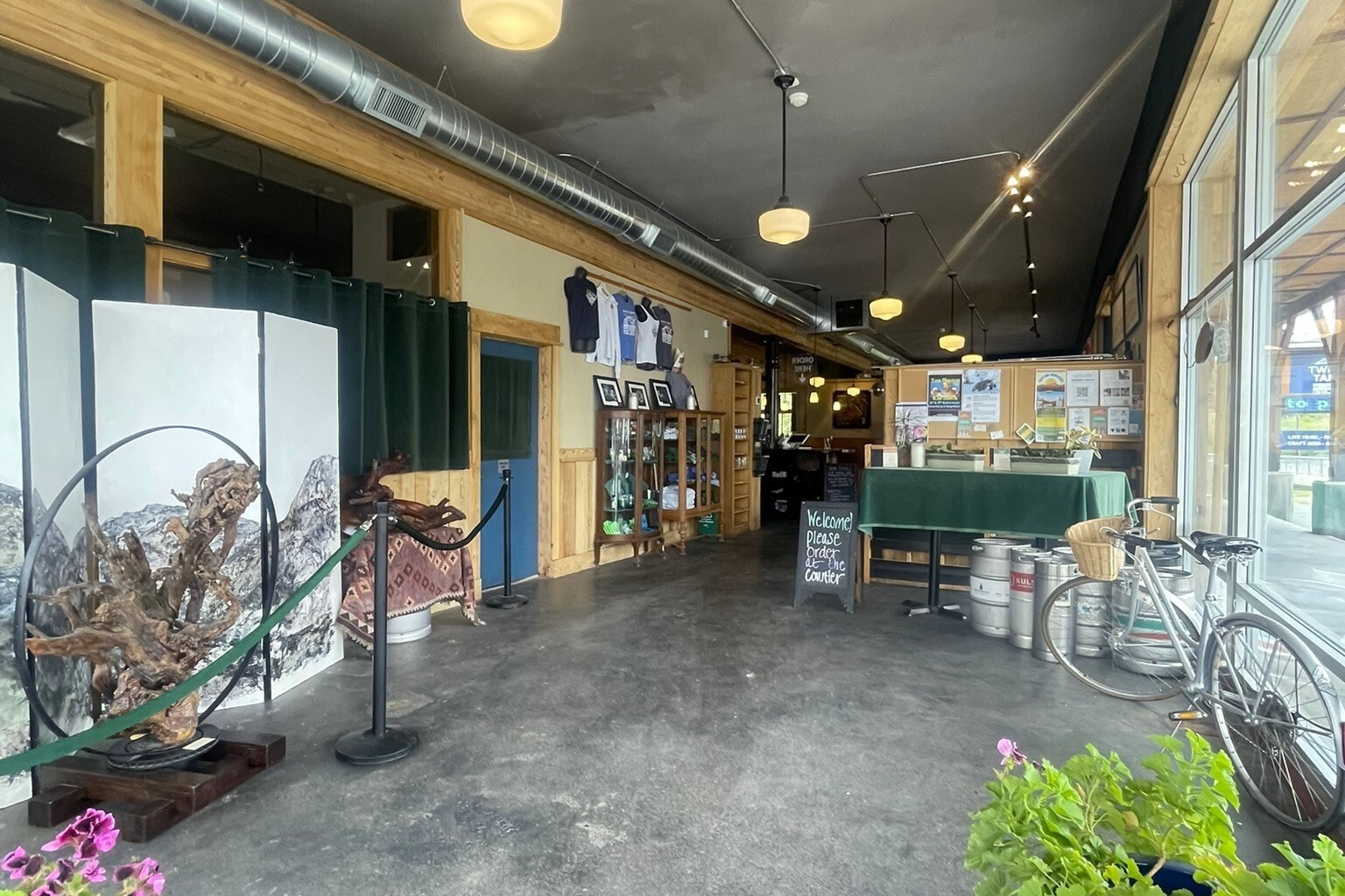 201 N Methow Valley Hwy, Twisp, WA à vendre Photo intérieure- Image 1 de 1