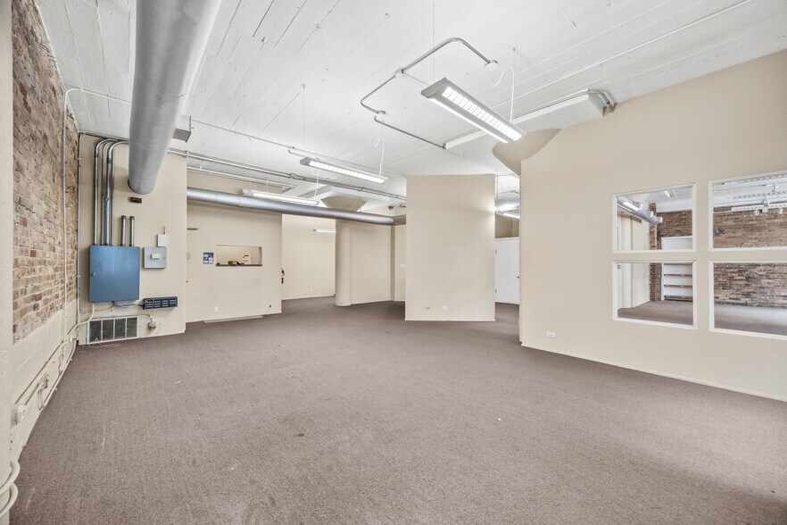 222 W Ontario St, Chicago, IL à louer - Photo intérieure - Image 3 de 32