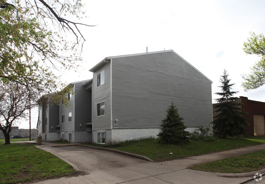 315 Buchanan St NE, Minneapolis, MN à vendre - Photo du bâtiment - Image 2 de 2