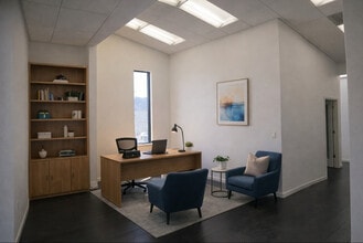 4515 Van Nuys Blvd, Sherman Oaks, CA for lease Interior Photo- Image 2 of 10