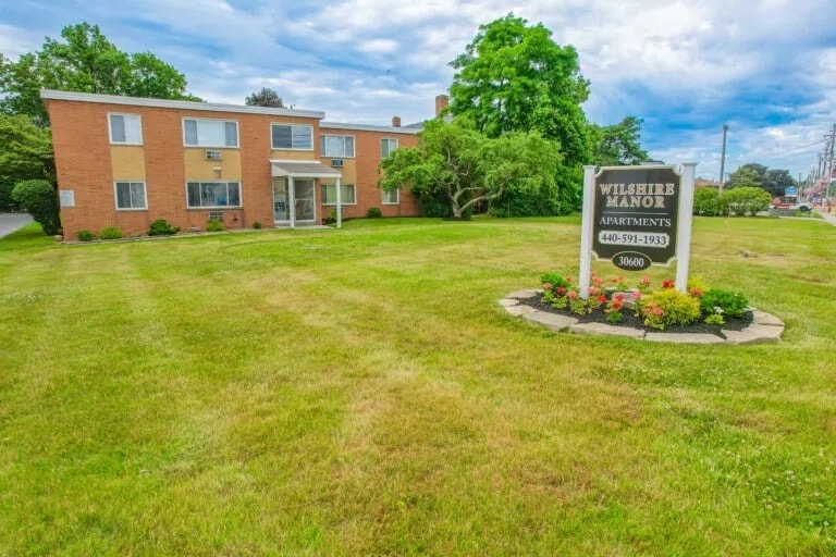 30600 Euclid Ave, Wickliffe, OH for sale - Building Photo - Image 2 of 15